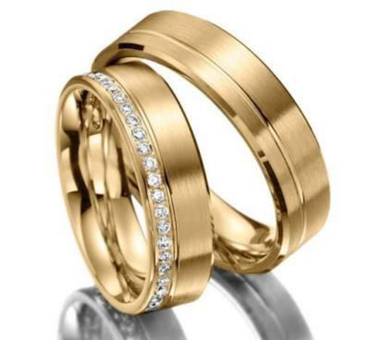 Aliança feminina em ouro 18K com diamantes naturais